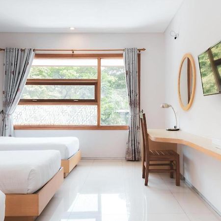 Hotel Tibera Taman Cibeunying Bandung Esterno foto