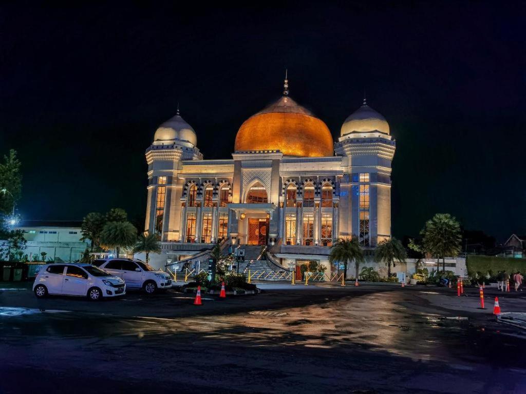 Hotel Tibera Taman Cibeunying Bandung Esterno foto