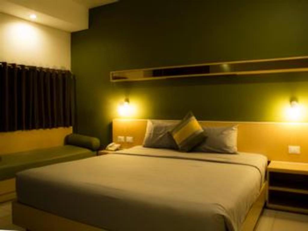 Hotel Tibera Taman Cibeunying Bandung Esterno foto