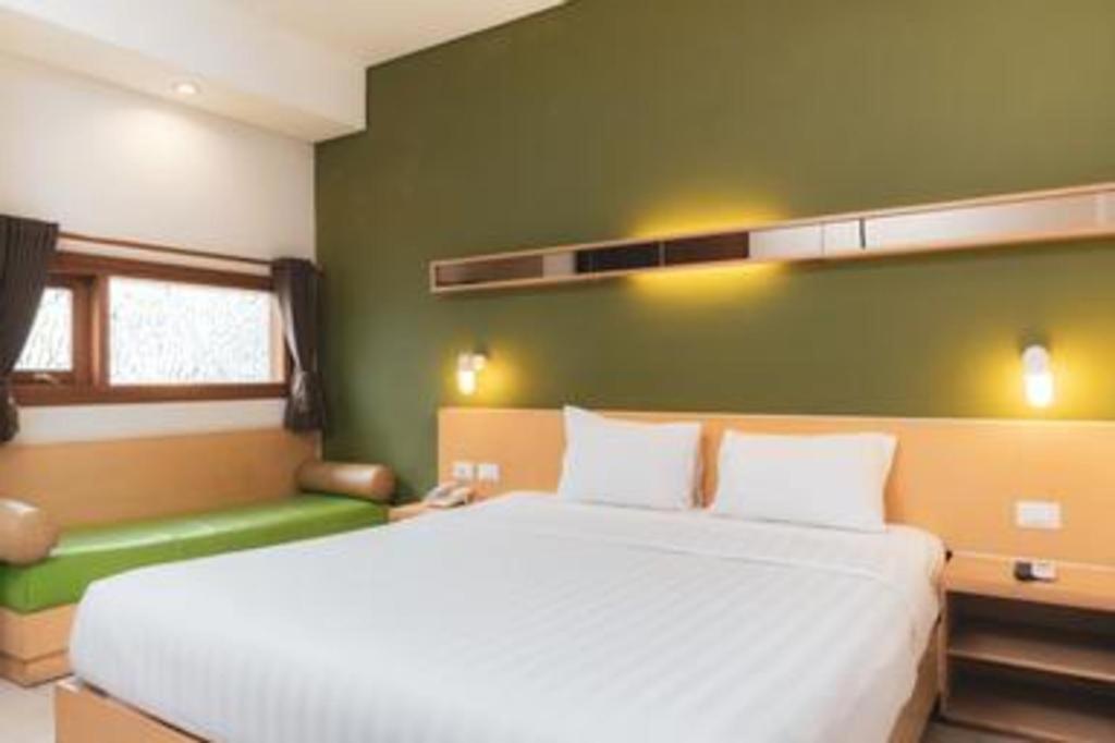 Hotel Tibera Taman Cibeunying Bandung Esterno foto