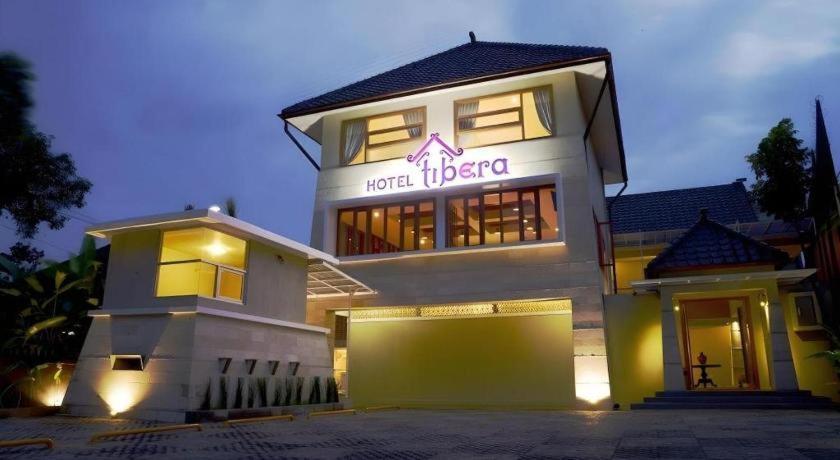 Hotel Tibera Taman Cibeunying Bandung Esterno foto