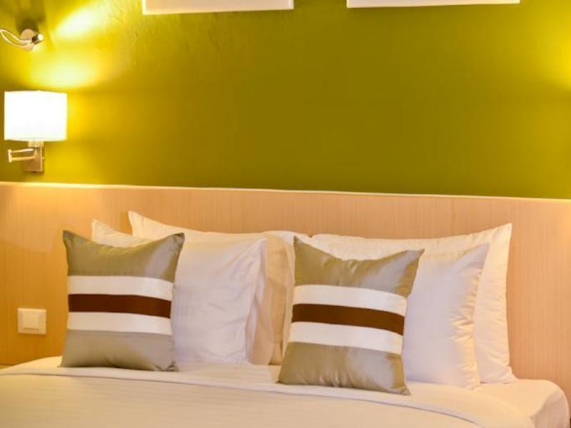 Hotel Tibera Taman Cibeunying Bandung Esterno foto