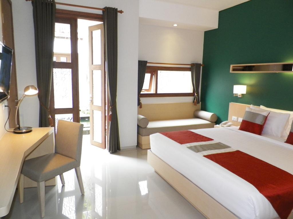 Hotel Tibera Taman Cibeunying Bandung Esterno foto