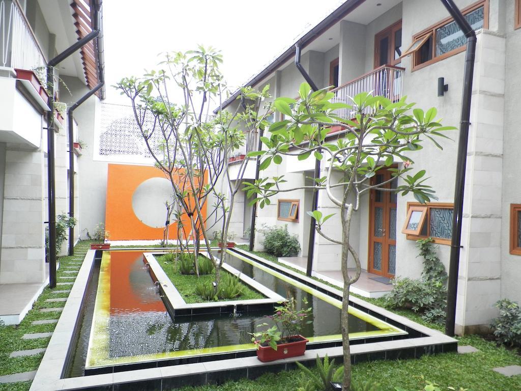 Hotel Tibera Taman Cibeunying Bandung Esterno foto