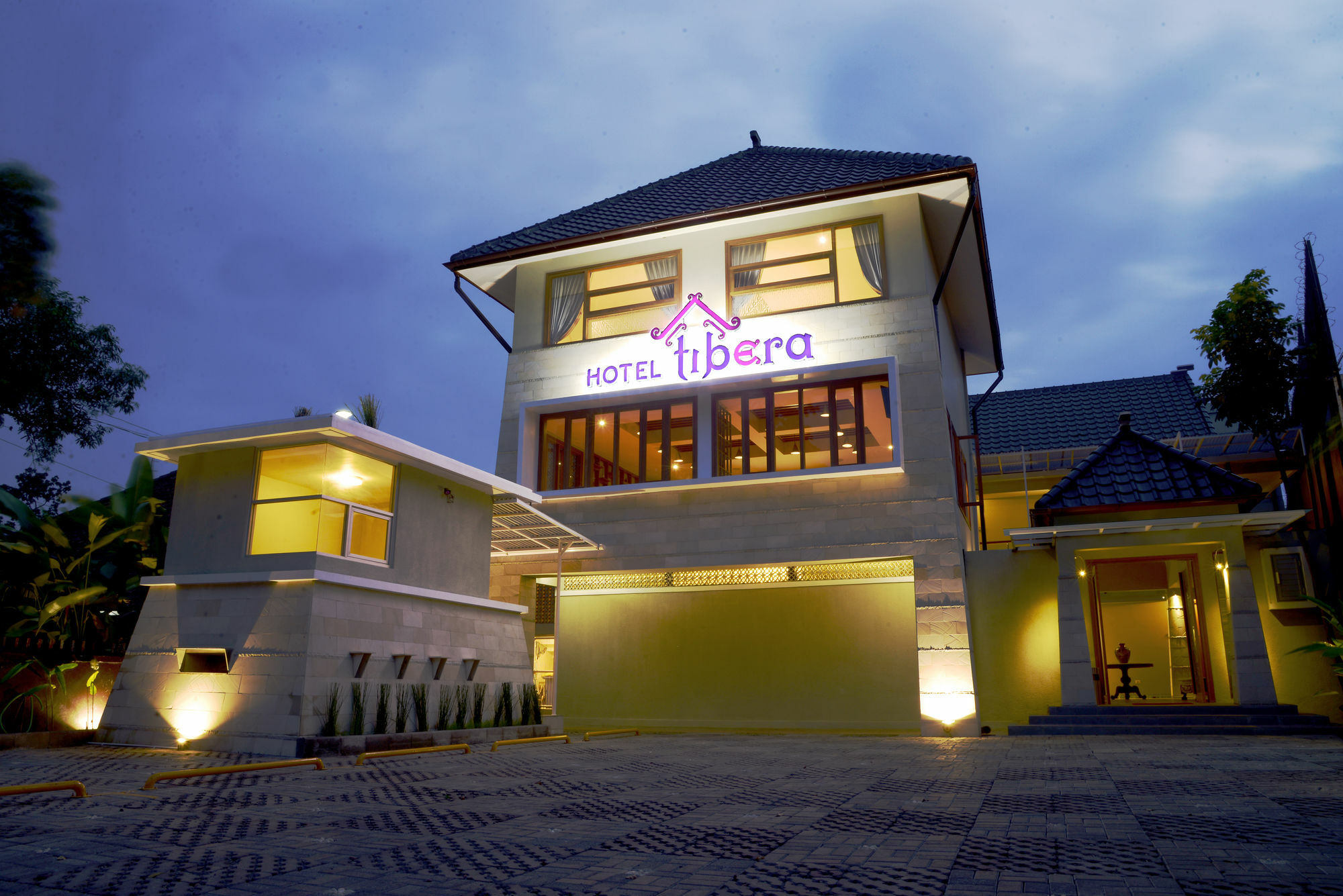 Hotel Tibera Taman Cibeunying Bandung Esterno foto
